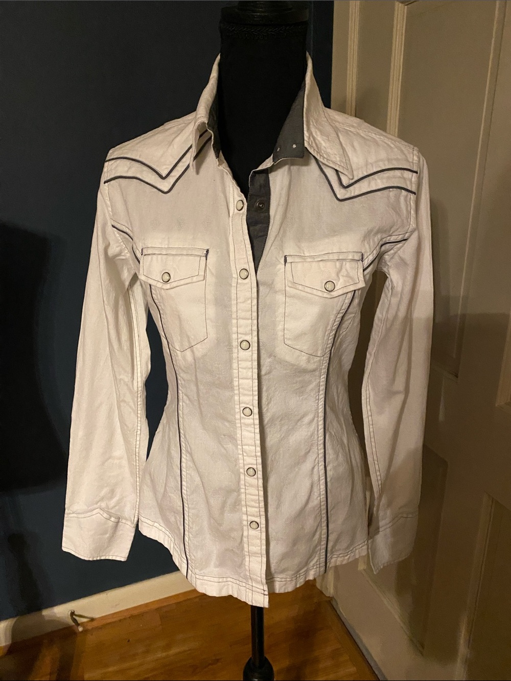Panhandle Slim White Western Snap-Front Shirt with Contrast Piping M